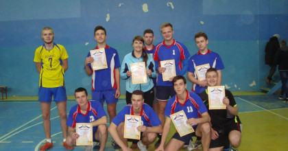 соревнования по волейболу среди мужских команд в зачет Спартакиады обучающихся профессиональных образовательных организаций г.Смоленска - фото - 1