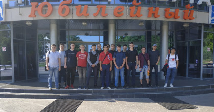 участие в организации и проведению работ по монтажу площади гала-концерта "Студенческая весна" - фото - 1