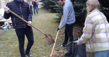 акция по уборке территории - фото - 1