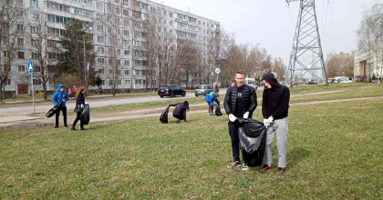 общественная акция по уборке территории - фото - 1