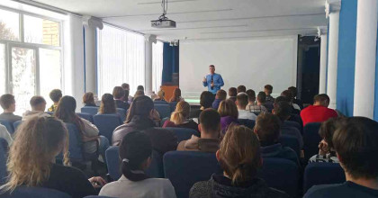 встреча студентов с представителями Пограничного управления ФСБ России по Смоленской области - фото - 1