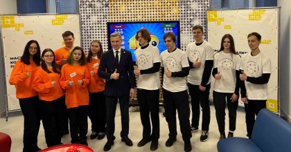 губернатор Василий Анохин встретился со студентами смоленских колледжей - фото - 1