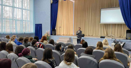 встреча с представителем Смоленского регионального отделения Всероссийского общества охраны памятников истории и культуры - фото - 1