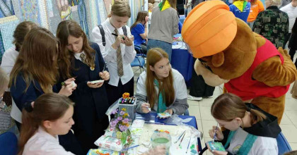 более 1500 школьников Смоленской области примерили на себя профессии будущего - фото - 1