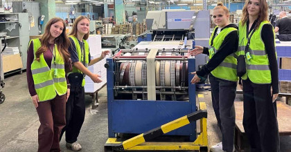 от теории к практике: будущие специалисты по туризму увидели, как рождаются книги - фото - 1