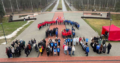 студенты САГА приняли участие во флешмобе ко Дню добровольца - фото - 1