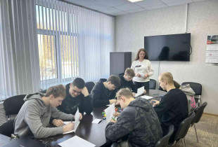 «лингвистический шторм»: в академии сыграли в морской бой… со словами - фото - 1