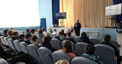 в Академии прошел Урок мужества с участником СВО - фото - 1