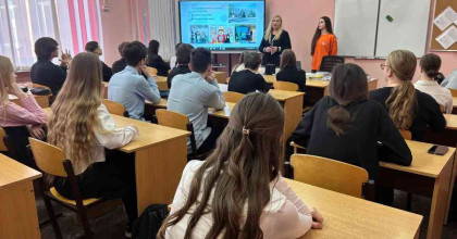 «ты в хорошей компании!»: амбассадоры Профессионалитета – в школе №8 - фото - 1