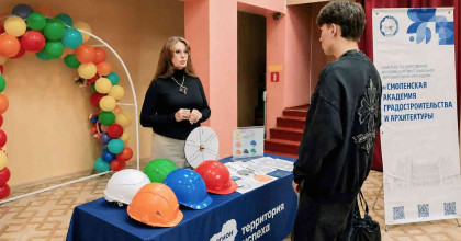 24 сентября состоялся профориентационный выезд в Духовщинский муниципальный округ - фото - 1