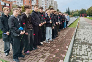 студенты САГА почтили память защитников Отечества - фото - 1